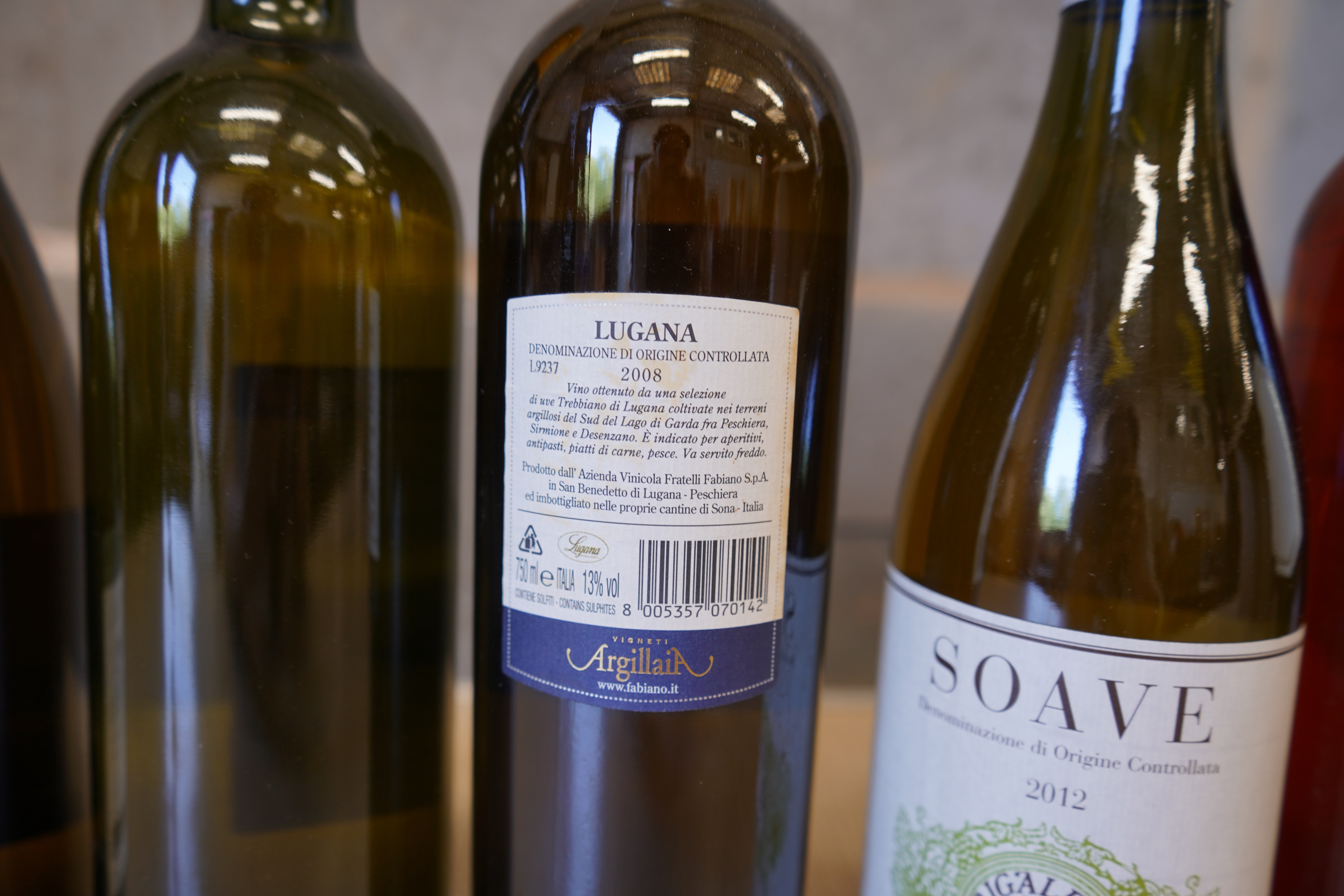 A mixed parcel of Italian white wine